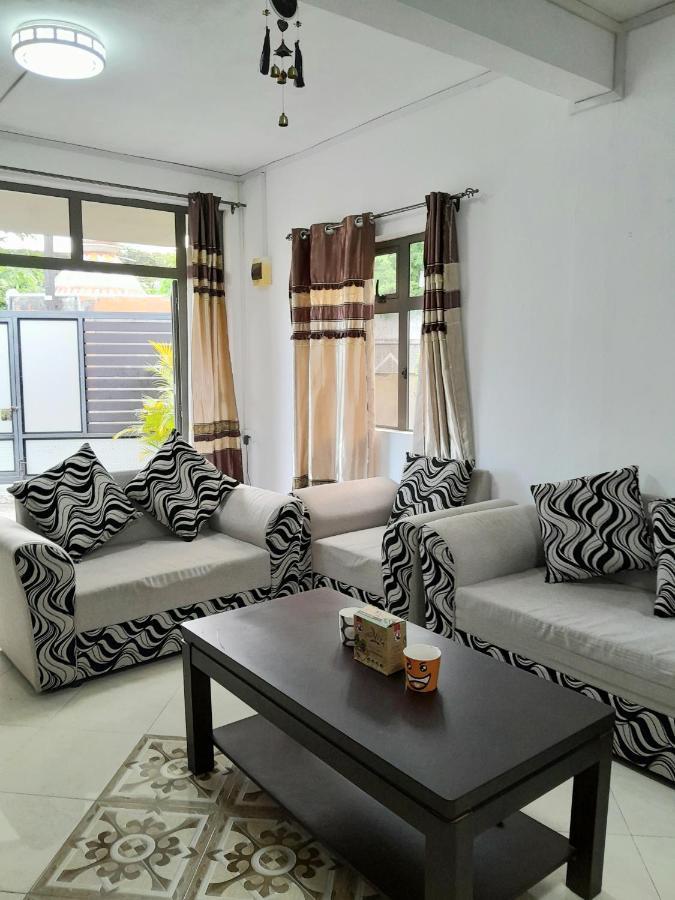 Beautiful Affordable House - 5 Minutes From The Airport And 12 Minutes To Blue Bay Beach Mon Tresor Bagian luar foto
