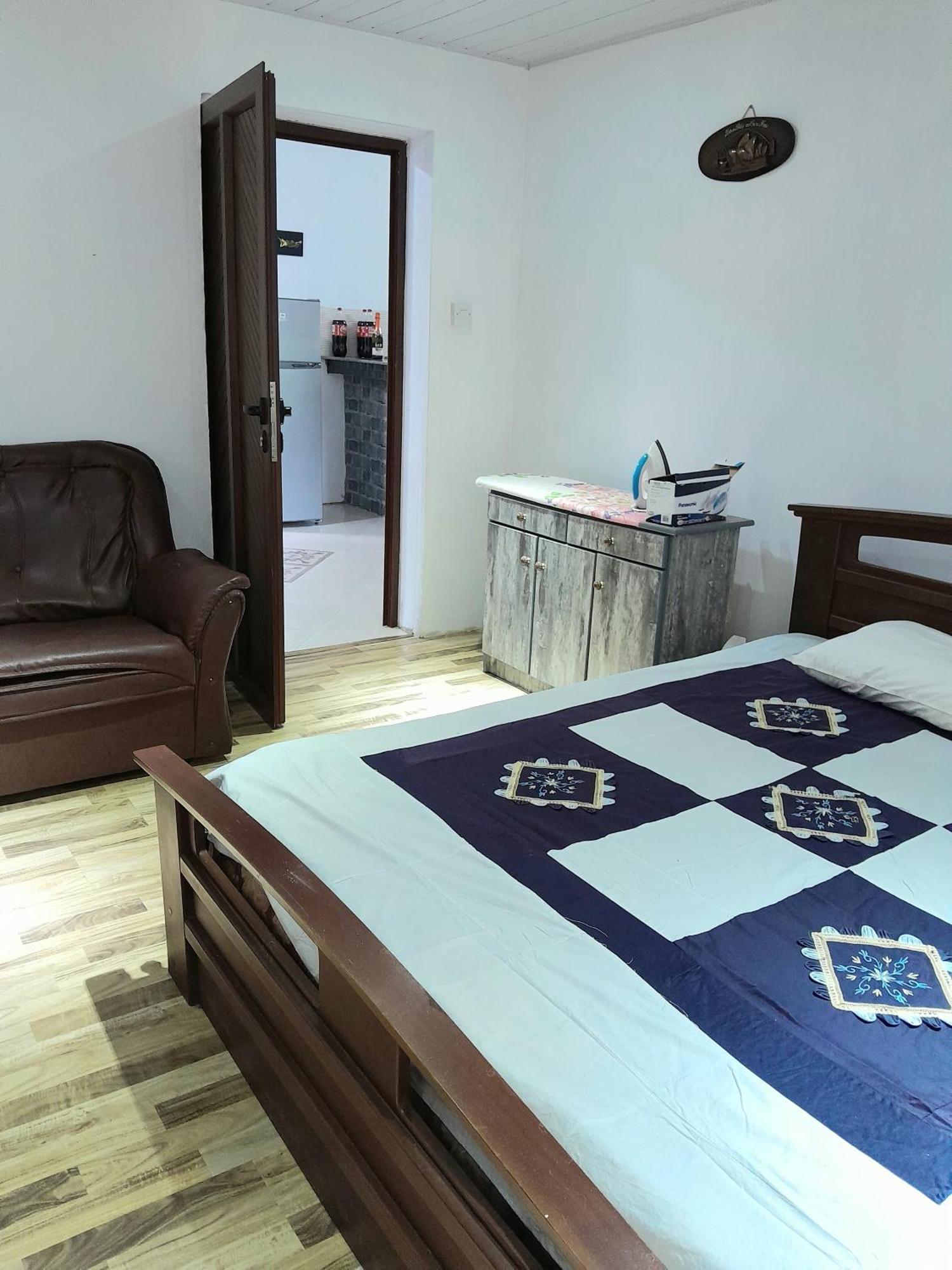 Beautiful Affordable House - 5 Minutes From The Airport And 12 Minutes To Blue Bay Beach Mon Tresor Bagian luar foto